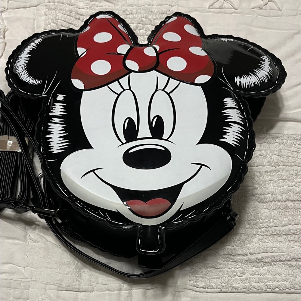 NWT Loungefly Minnie Mouse convertible backpack/crossbody bag